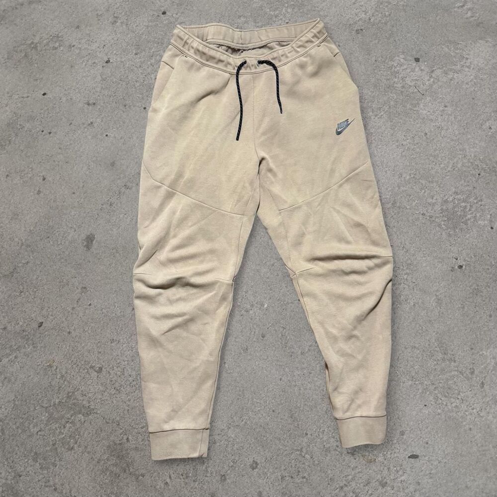 Nike Tech Fleece Joggers in tan & cream Colorway Mens Size Medium